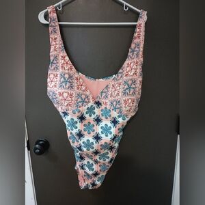 NWT Agua Bendita Geometric, classical Tile Patterned One-Piece Swimsuit!